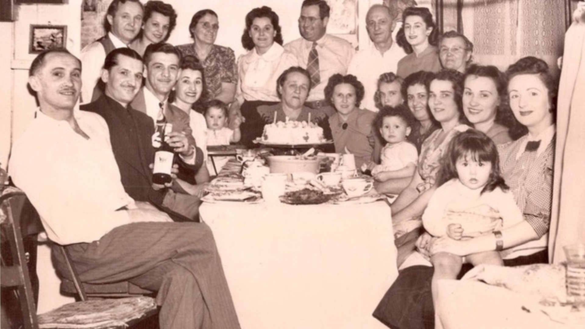 Discover the Roots: Ancestry Tour in Southern Italy